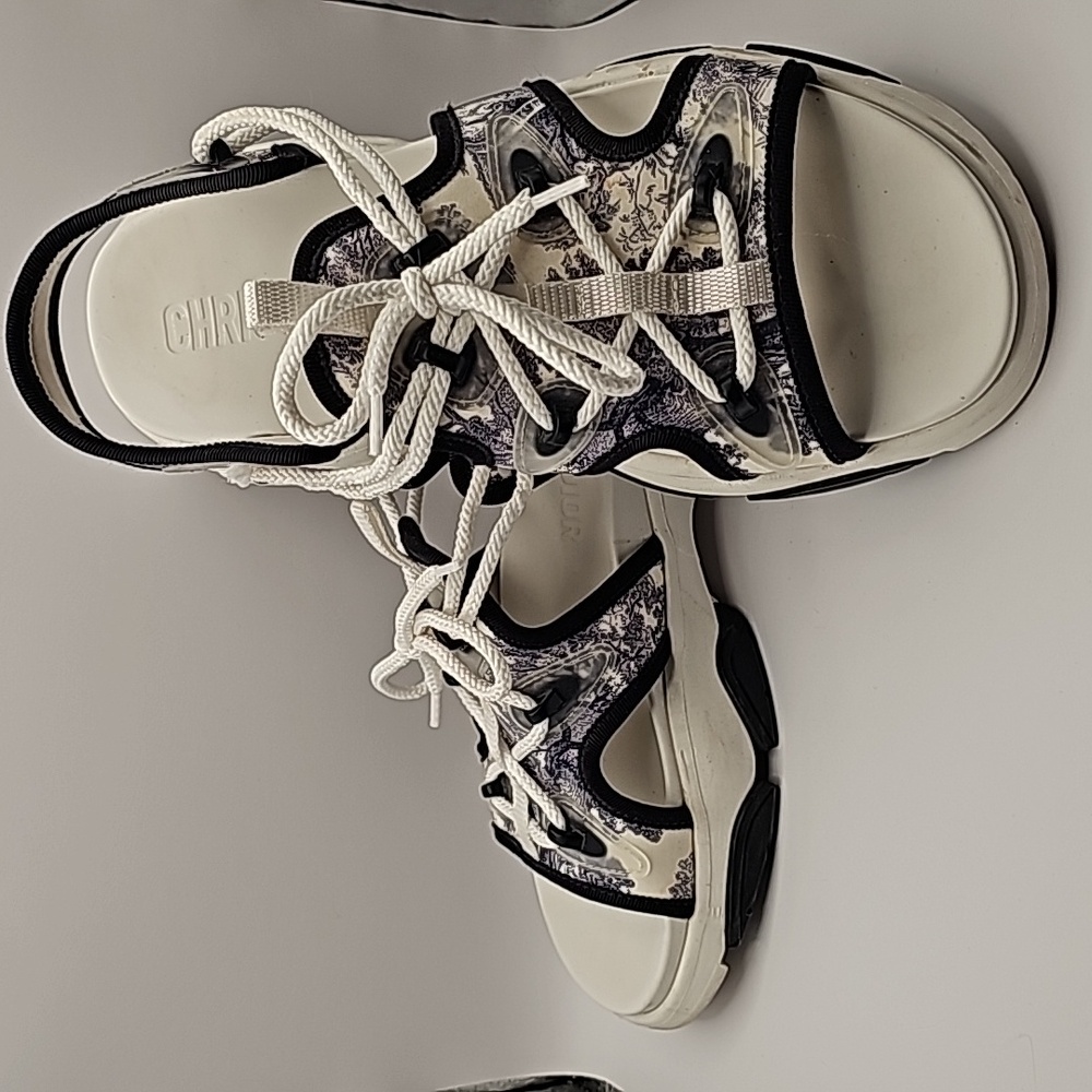Christian Dior Shoes - Picture 4 of 4